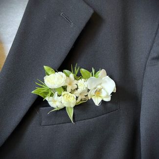 Snowy White Collection: Boutonniere